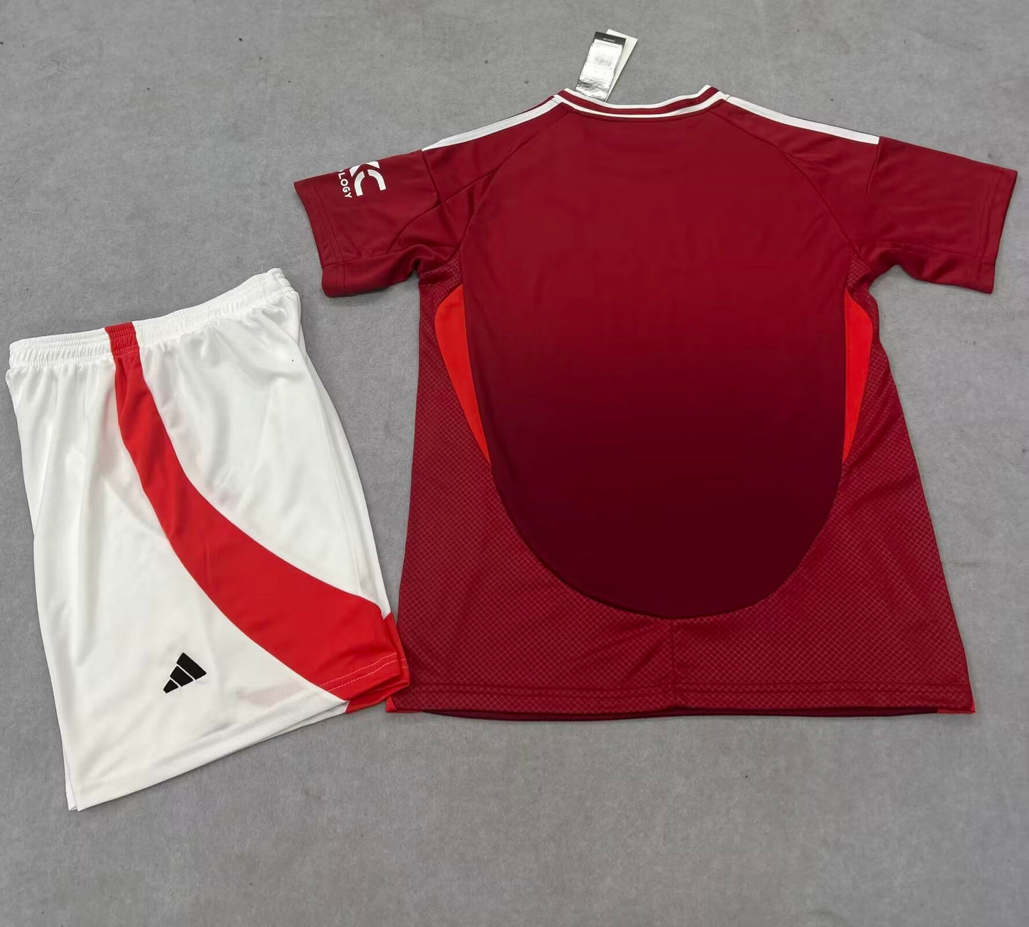 24-25 Man United Home Fan Version